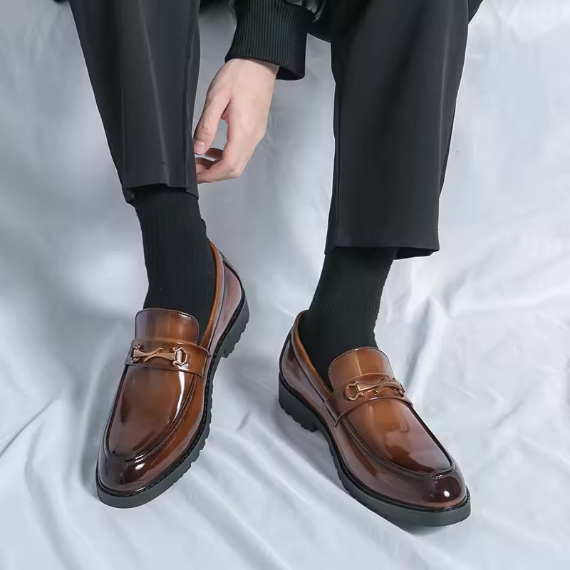 Chaussures confortables de style britannique pour hommes, chaussures formelles officielles Oxford, simple marchand senior, affaires classiques, printemps, été, nouveau